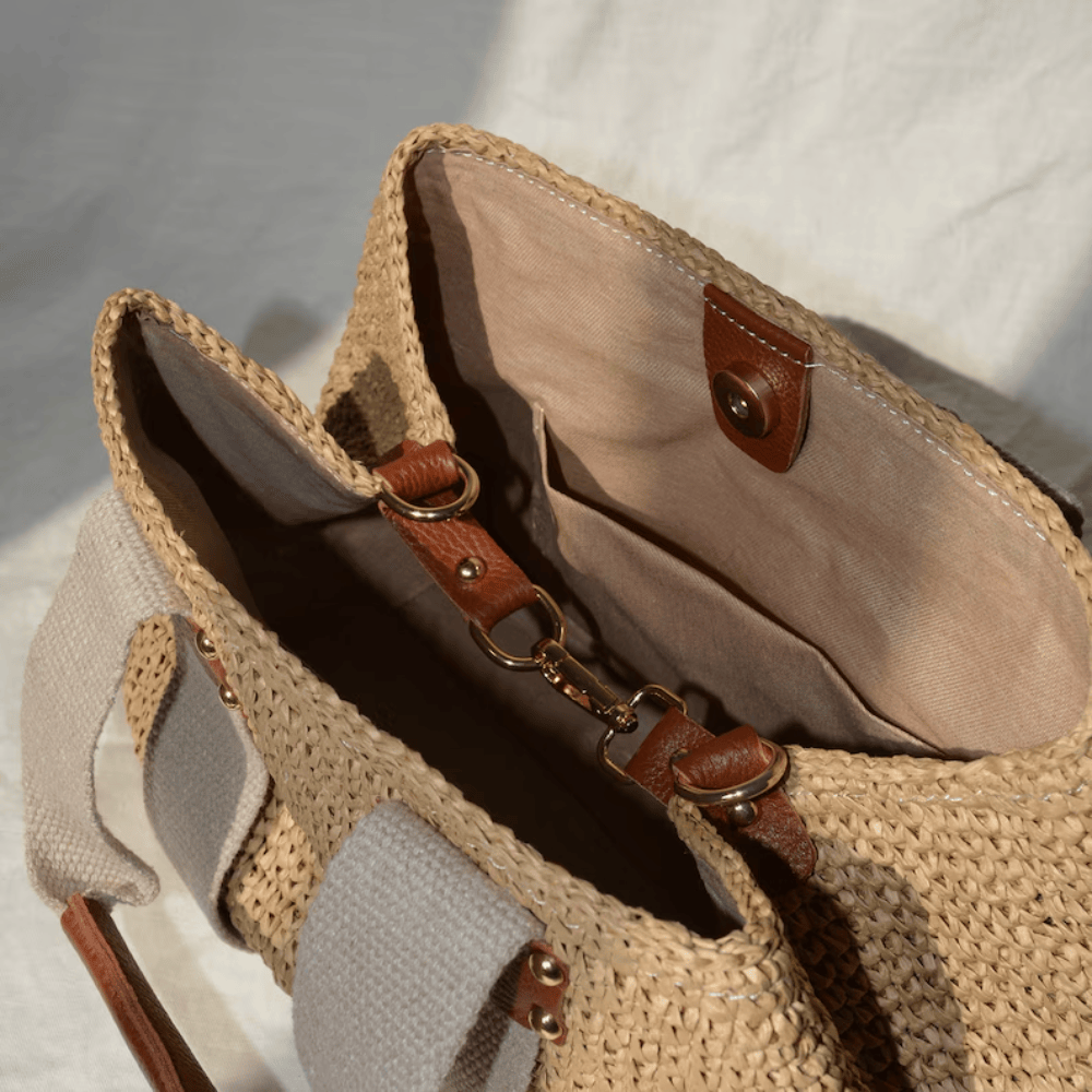 Handmade Raffia Crochet Tote – Chic Woven Summer Handbag with Leather Details